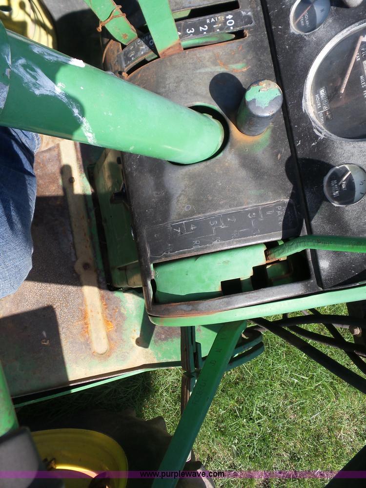 image for item BZ9650 1967 John Deere 2510 tractor