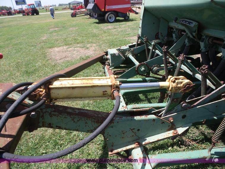 image for item BZ9651 John Deere 9350 grain drill