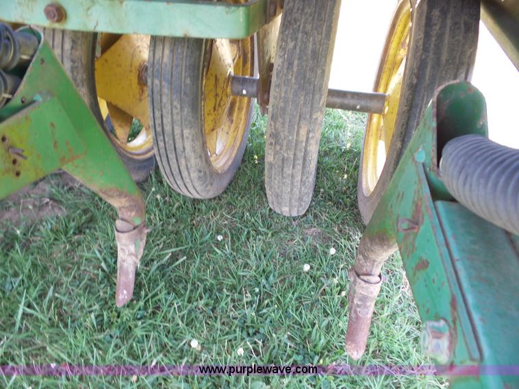 image for item BZ9651 John Deere 9350 grain drill