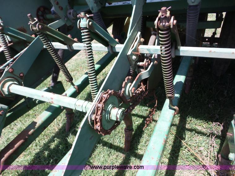 image for item BZ9651 John Deere 9350 grain drill