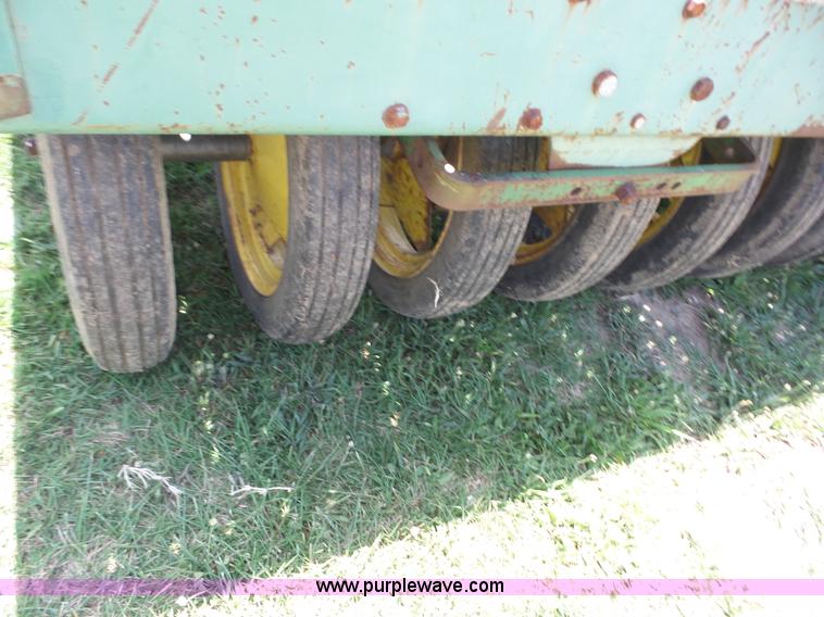 image for item BZ9651 John Deere 9350 grain drill