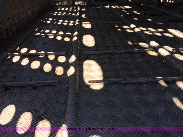 image for item F1647 1998 Merritt Cattle Pot livestock trailer