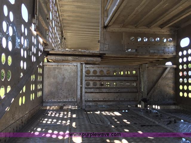 image for item F1647 1998 Merritt Cattle Pot livestock trailer