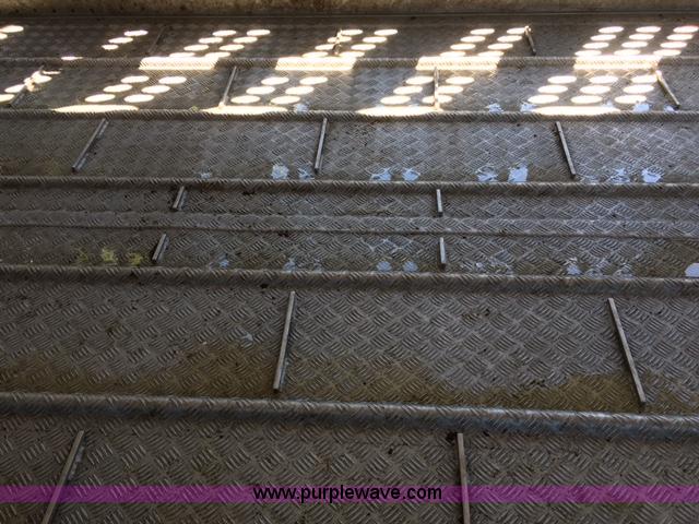 image for item F1647 1998 Merritt Cattle Pot livestock trailer