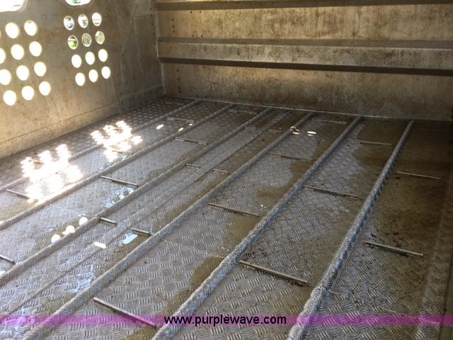 image for item F1647 1998 Merritt Cattle Pot livestock trailer