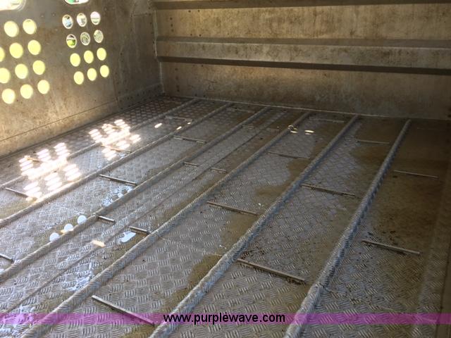 image for item F1647 1998 Merritt Cattle Pot livestock trailer