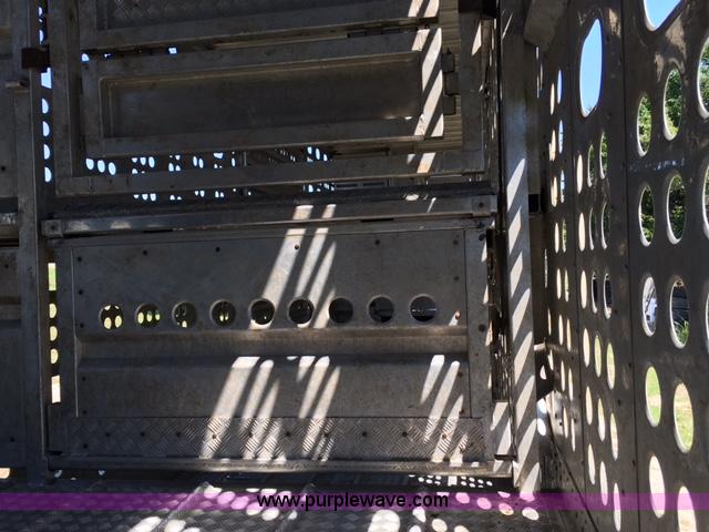 image for item F1647 1998 Merritt Cattle Pot livestock trailer