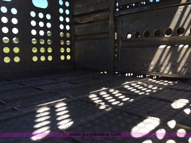 image for item F1647 1998 Merritt Cattle Pot livestock trailer