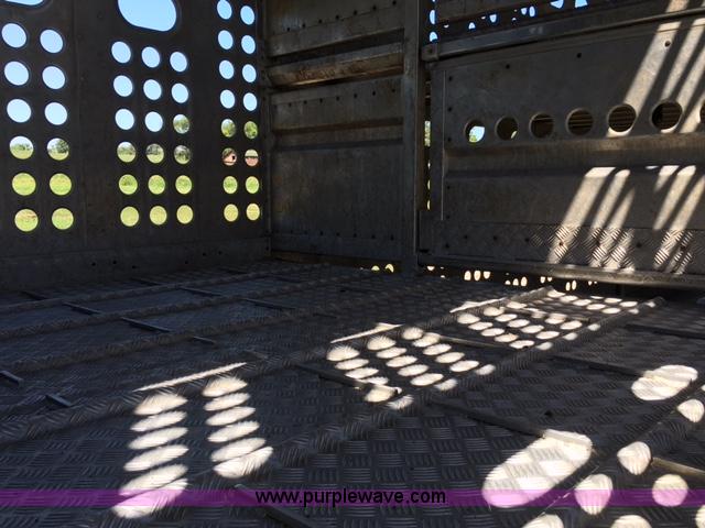 image for item F1647 1998 Merritt Cattle Pot livestock trailer