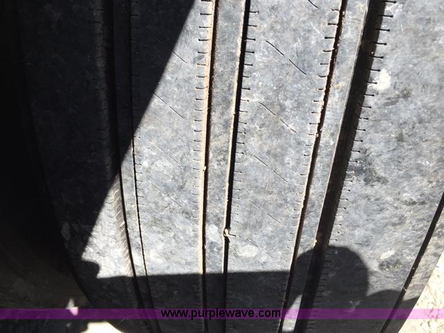 image for item F1647 1998 Merritt Cattle Pot livestock trailer