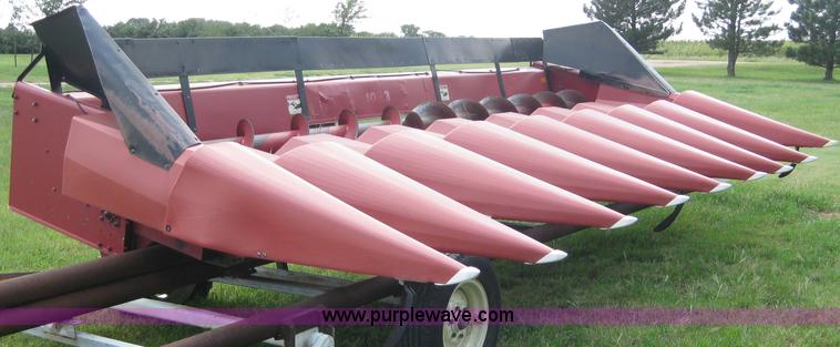 image for item F1649 Case IH 1083 corn head