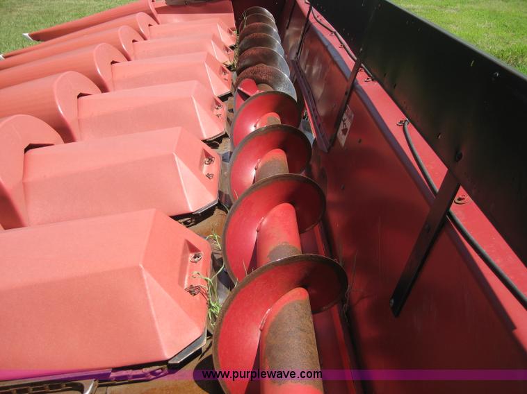 image for item F1649 Case IH 1083 corn head