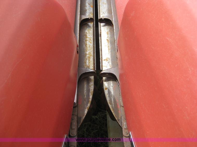 image for item F1649 Case IH 1083 corn head