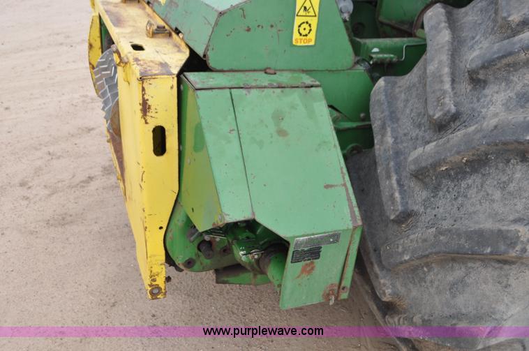 image for item G7428 1994 John Deere 6810 forage harvester