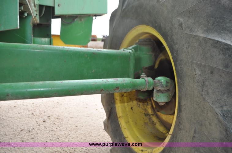 image for item G7428 1994 John Deere 6810 forage harvester