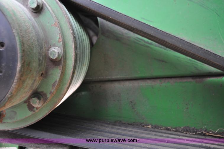 image for item G7428 1994 John Deere 6810 forage harvester