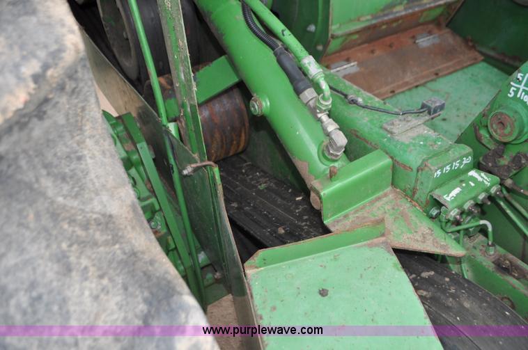 image for item G7428 1994 John Deere 6810 forage harvester