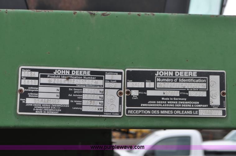 image for item G7428 1994 John Deere 6810 forage harvester