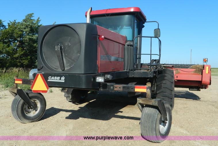 image for item J5124 2002 Case WDX1101 self-propelled windrower