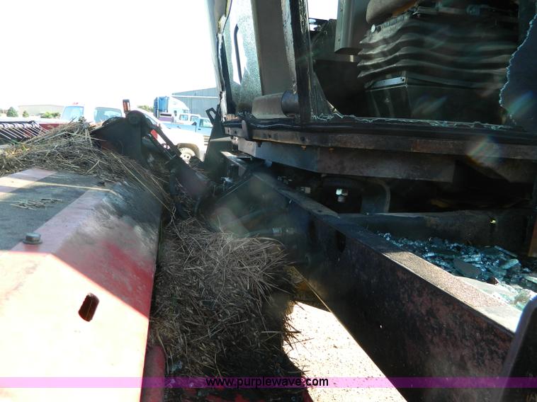 image for item J5124 2002 Case WDX1101 self-propelled windrower