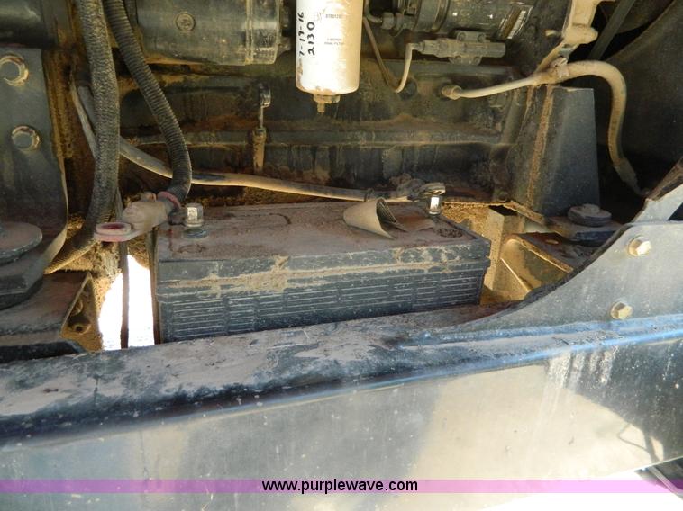 image for item J5124 2002 Case WDX1101 self-propelled windrower