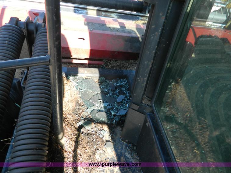 image for item J5124 2002 Case WDX1101 self-propelled windrower