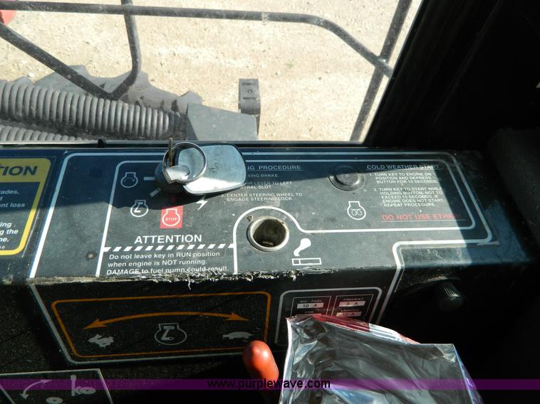 image for item J5124 2002 Case WDX1101 self-propelled windrower