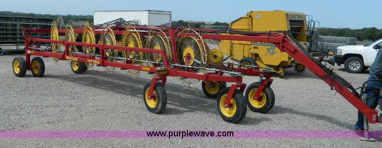 image for item J8822 2002 New Holland HT154 hay rake