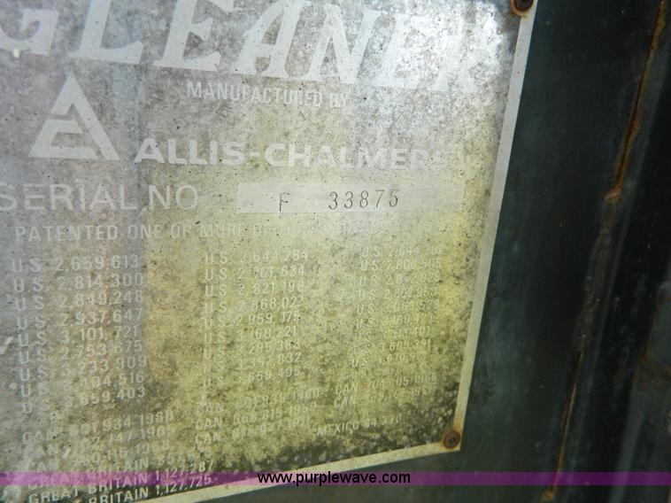 image for item J8844 Gleaner F combine