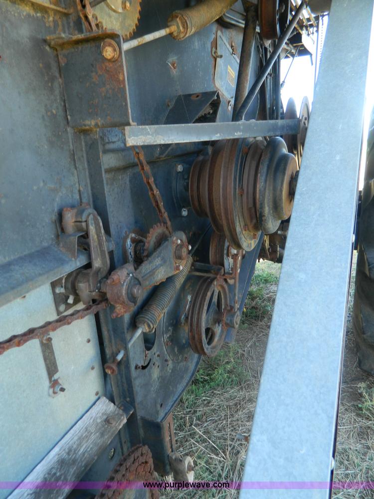 image for item J8848 1981 Gleaner F2 combine