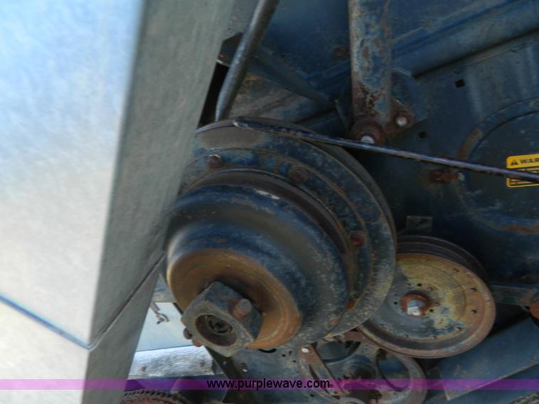 image for item J8848 1981 Gleaner F2 combine