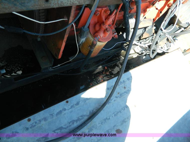 image for item J8848 1981 Gleaner F2 combine