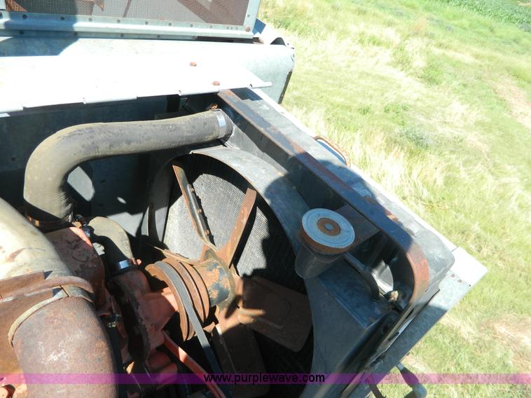 image for item J8848 1981 Gleaner F2 combine