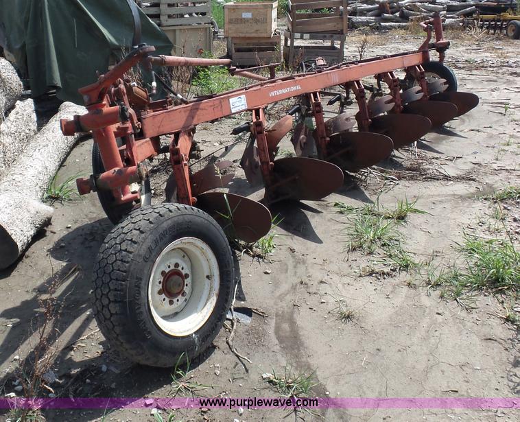 image for item K1642 International six bottom plow