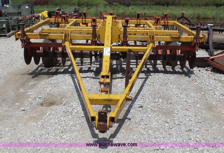 image for item K1643 Chisel plow
