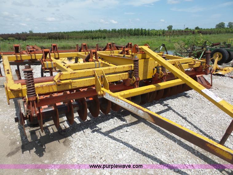 image for item K1643 Chisel plow