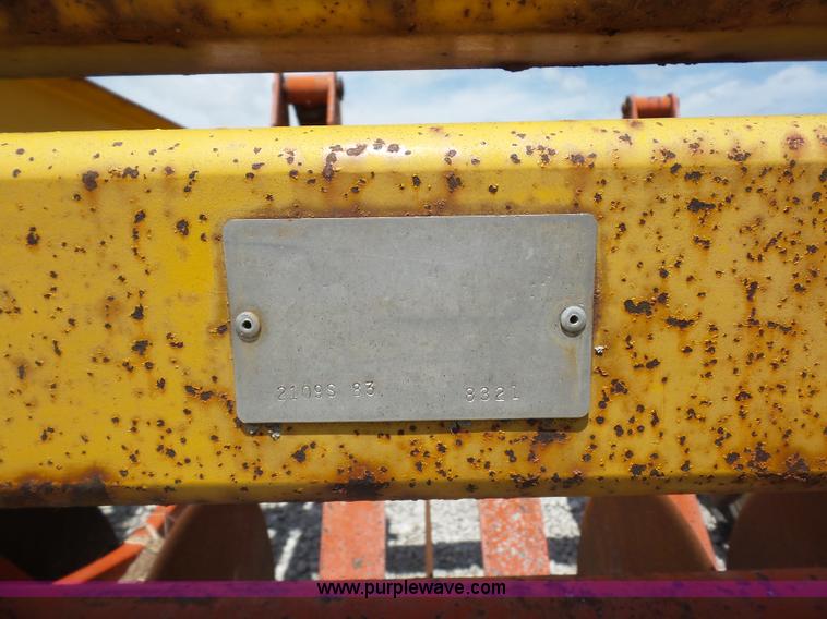 image for item K1643 Chisel plow