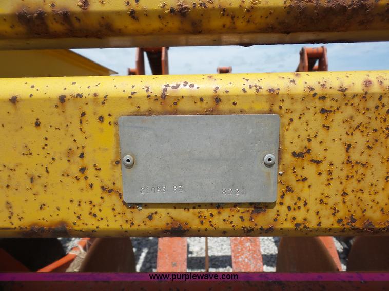 image for item K1643 Chisel plow