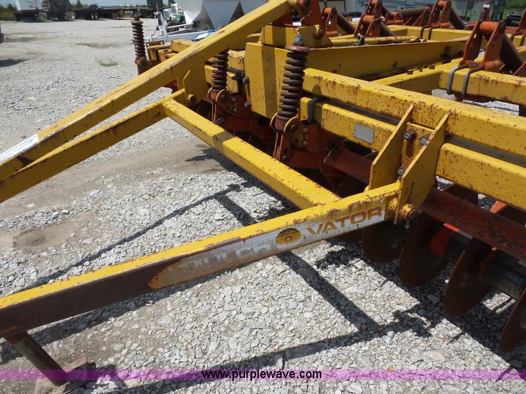 image for item K1643 Chisel plow