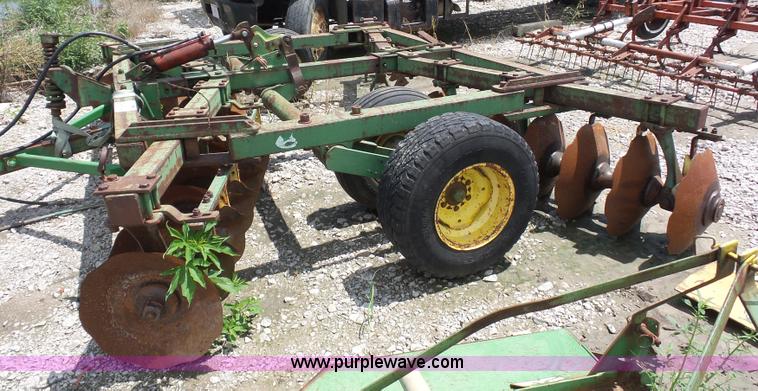 image for item K1653 John Deere disk