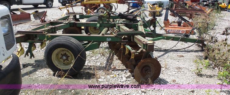 image for item K1653 John Deere disk