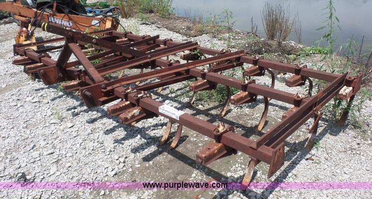 image for item K1656 Chisel plow