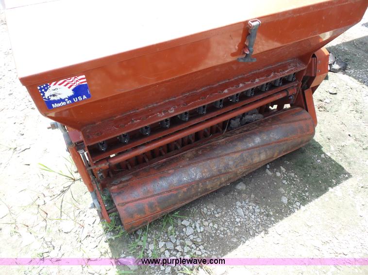 image for item K1665 1997 Dickens Precision 48 seeder