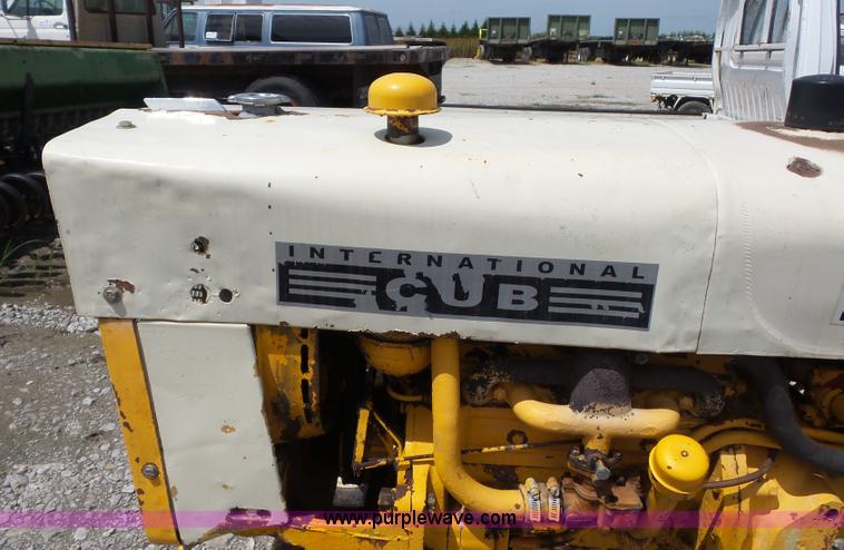 image for item K1672 International Cub tractor