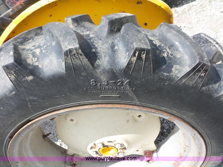 image for item K1672 International Cub tractor