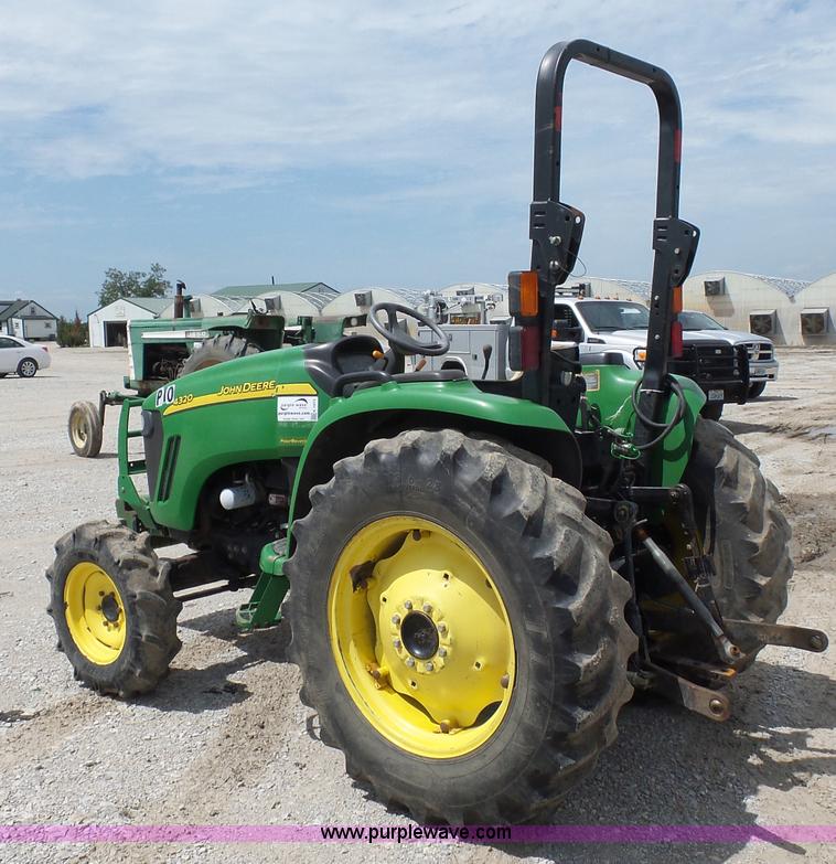 image for item K1673 2004 John Deere 4320 tractor
