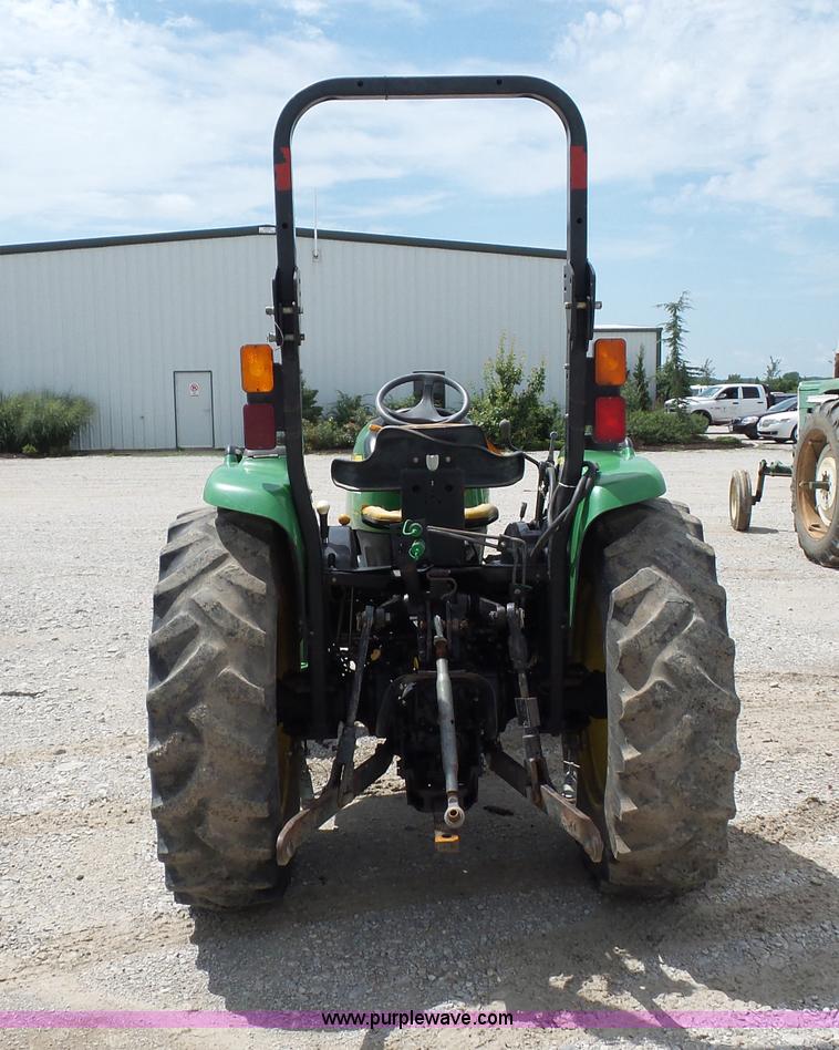 image for item K1673 2004 John Deere 4320 tractor