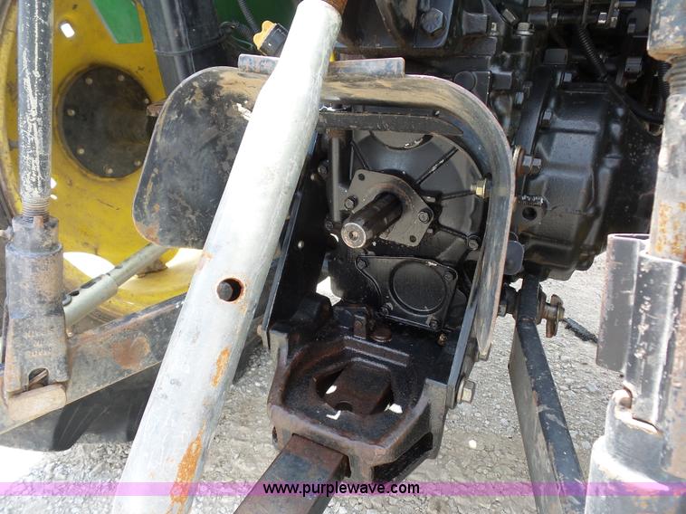 image for item K1673 2004 John Deere 4320 tractor