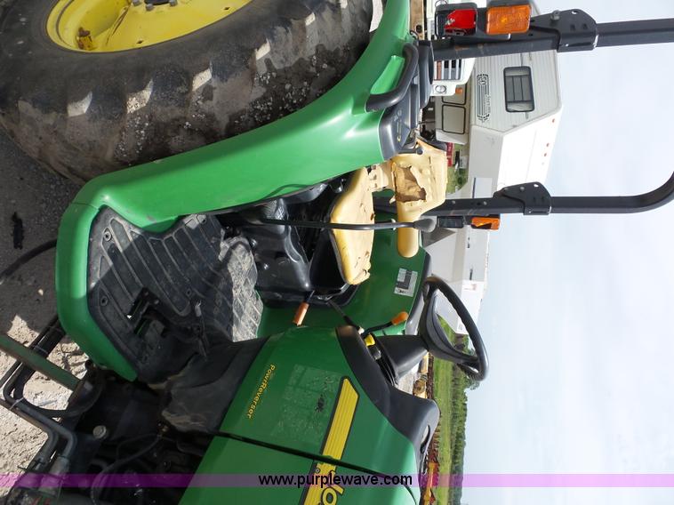image for item K1673 2004 John Deere 4320 tractor