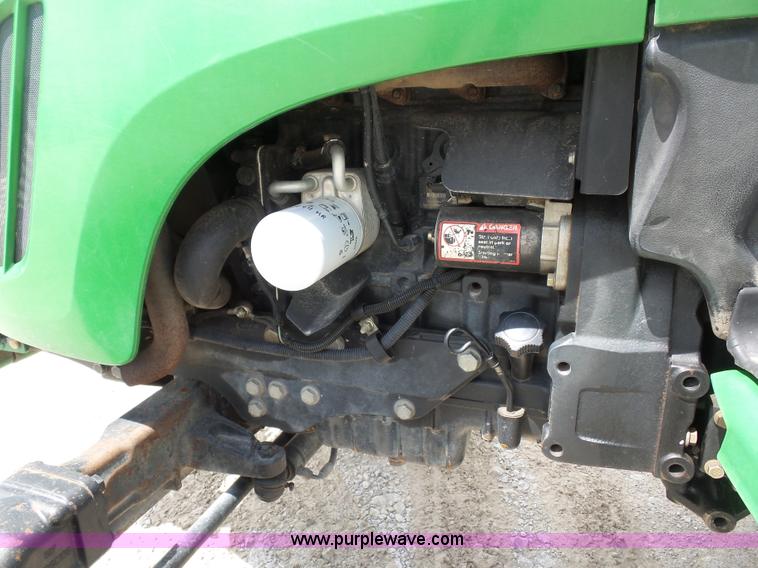 image for item K1673 2004 John Deere 4320 tractor